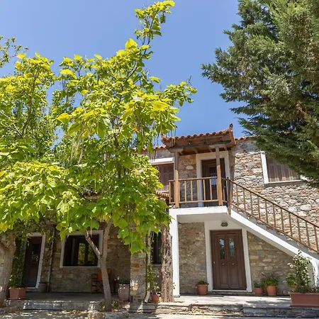 Holiday home Stone Wood House *